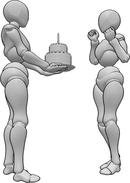 Posen-Referenz- Geburtstagstorte geben Pose - Die Frau gibt der anderen Frau, die sich sehr freut, einen Geburtstagskuchen